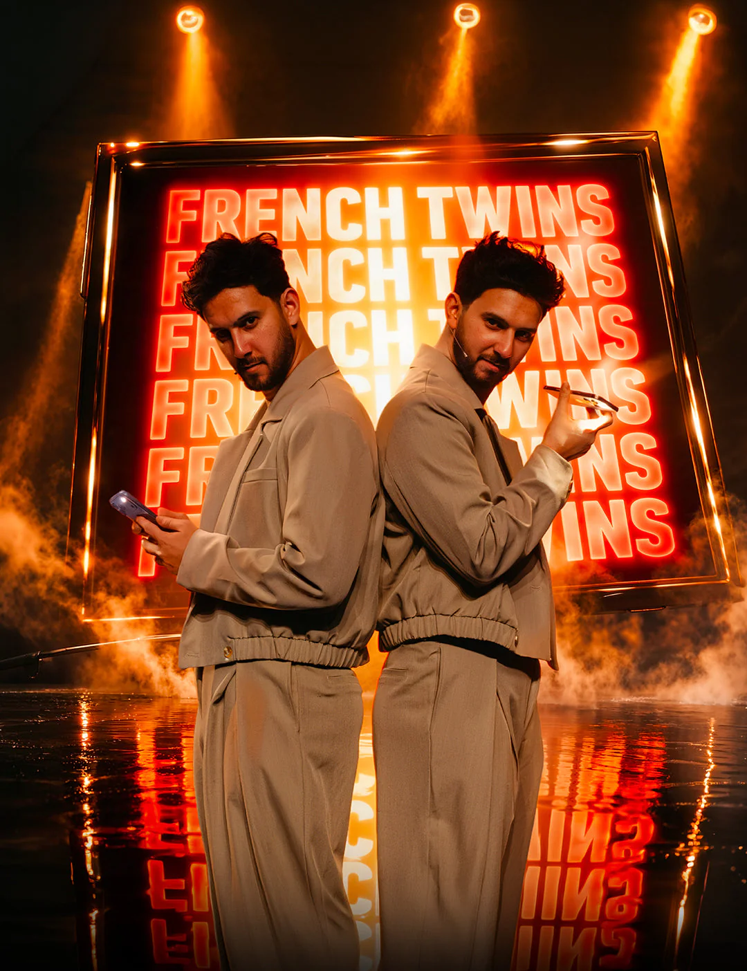 The French Twins, format vertical